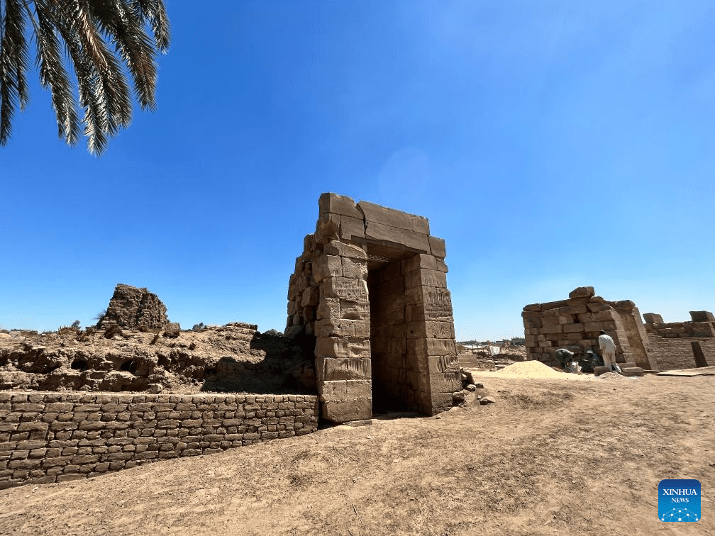 Ancient temple excavation gains progress by joint Egyptian-Chinese archaeological mission-19