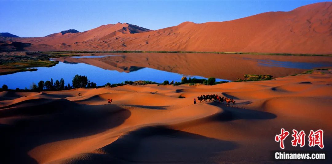 China's Badain Jaran Desert: A must-visit wonder on the UNESCO World Heritage List-3