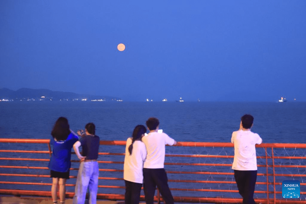 Full moon seen on Mid-Autumn Festival-5