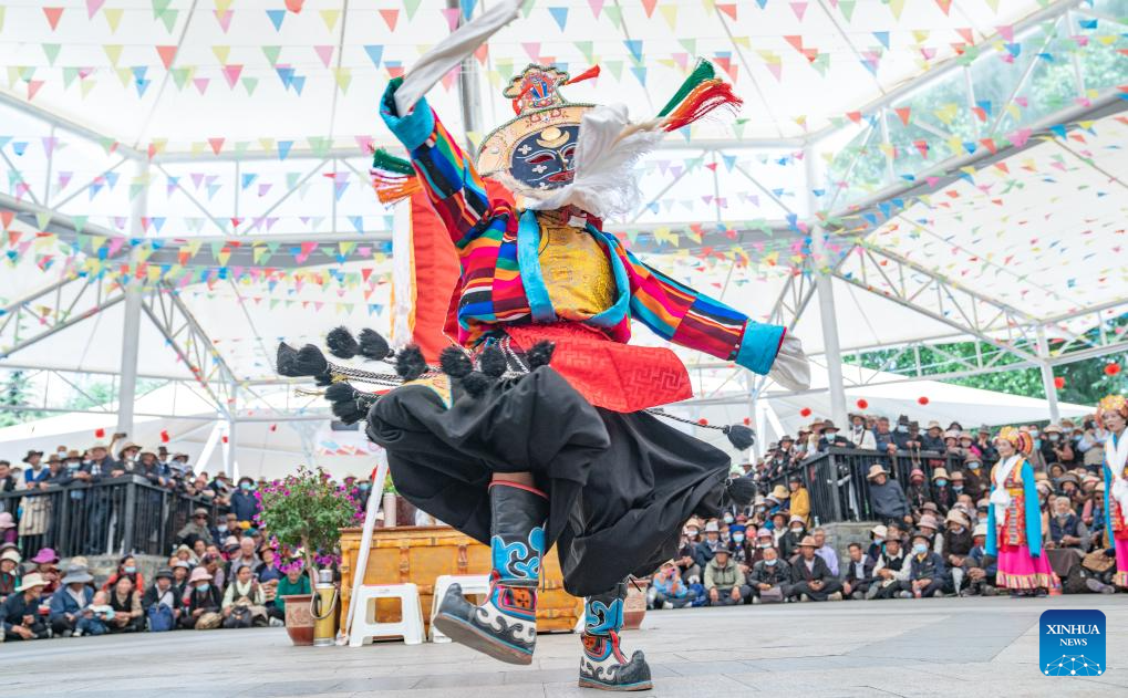 Folk artists stage Tibetan opera performance in Lhasa, SW China's Xizang-2