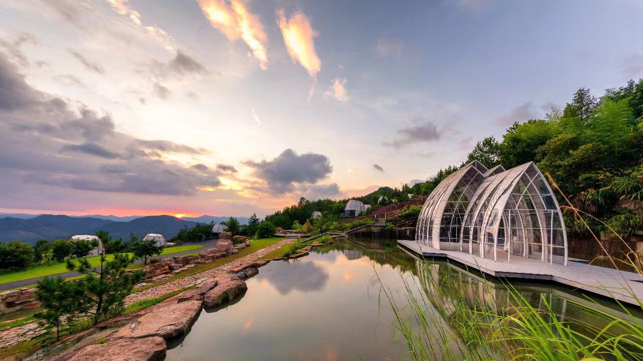 City in E China's Anhui transforms abandoned mining site into thriving tent hotel-4