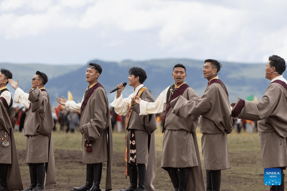 Horse racing event kicks off in SW China's Sichuan-1