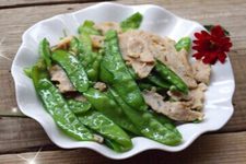 Snow Pea Stir-Fry with Meat-2