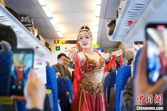 NW China's Ningxia launches special trains for culinary tourism-1