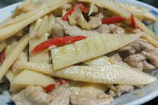 How to Make Bamboo Shoots Stir-Fried with Meat-3