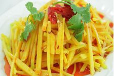 How to Make Stir-Fried Shredded Potatoes-1