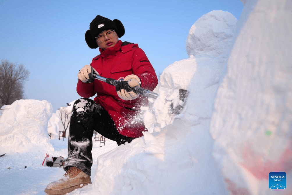 Contestants create snow sculptures at 30th National Snow Sculpture Contest in NE China-4