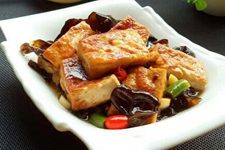 Black Fungus and Tofu Stir-Fry-5