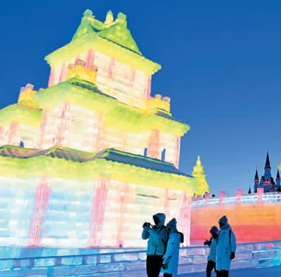 NE China's Jilin sees boom in ice and snow tourism-3