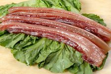 How to Make Delicious Cantonese-style Bacon-3