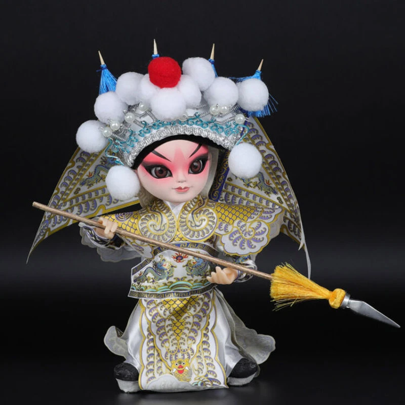 Beijing Gifts Opera-themed Store Welcomes Visitors-3