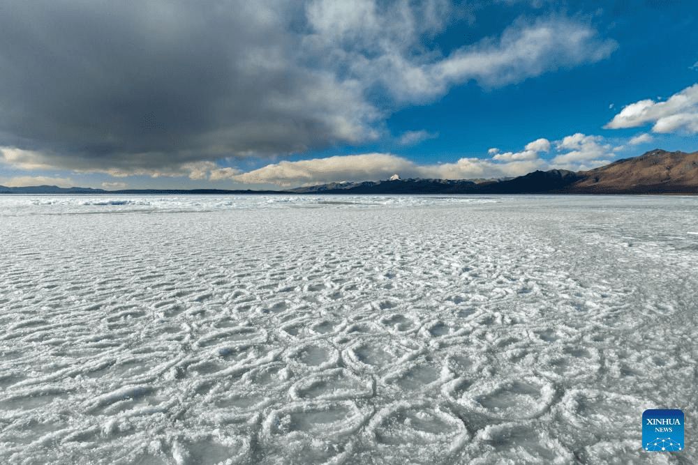 Winter scenery of Mapam Yumco Lake in China's Xizang-8