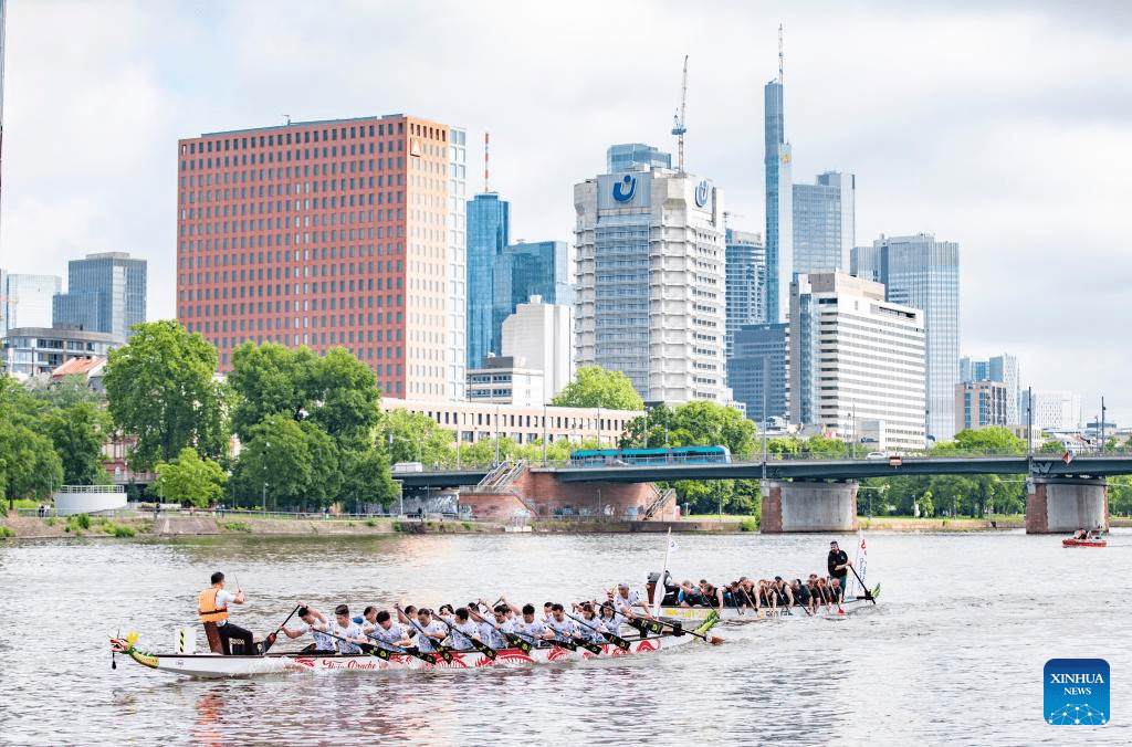 Feature: Dragon boats in Frankfurt open a window on Chinese culture-5