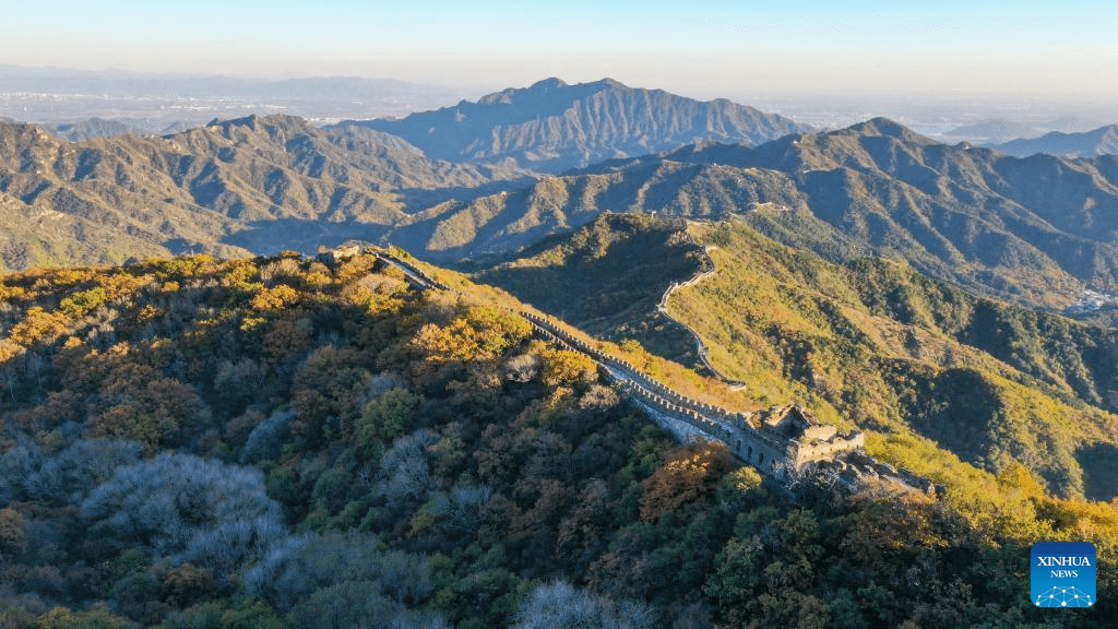 Autumn scenery of Mutianyu section of Great Wall in Beijing-14