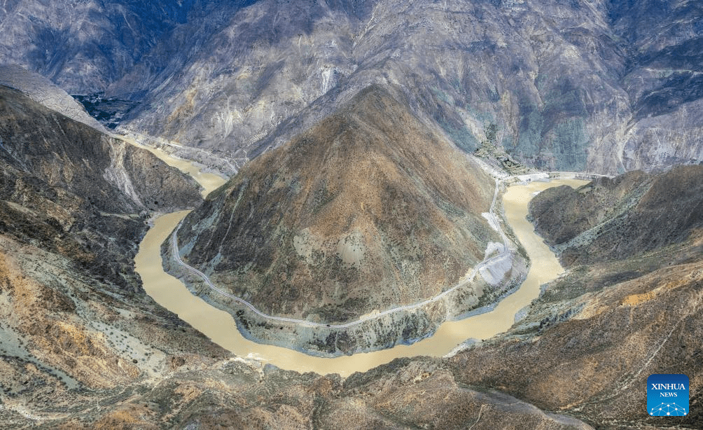 View of bend of Jinsha River in SW China-1