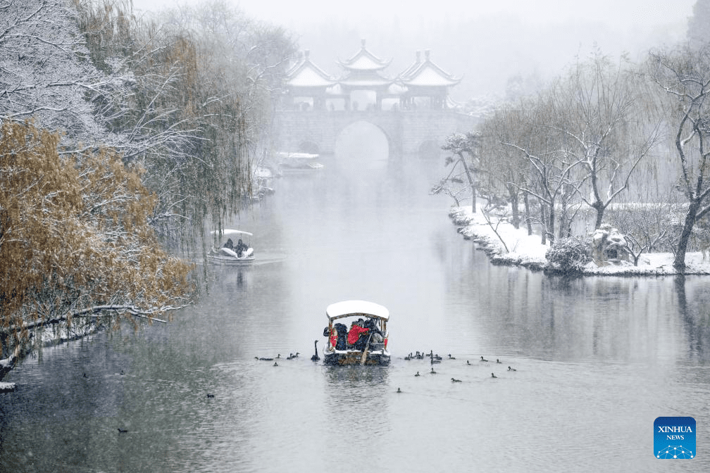 Rendezvous with snow refreshes landscapes in China-1