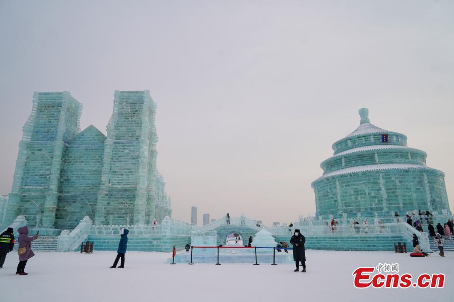 Disney's 'Frozen' in real-life stuns visitors in Harbin-6