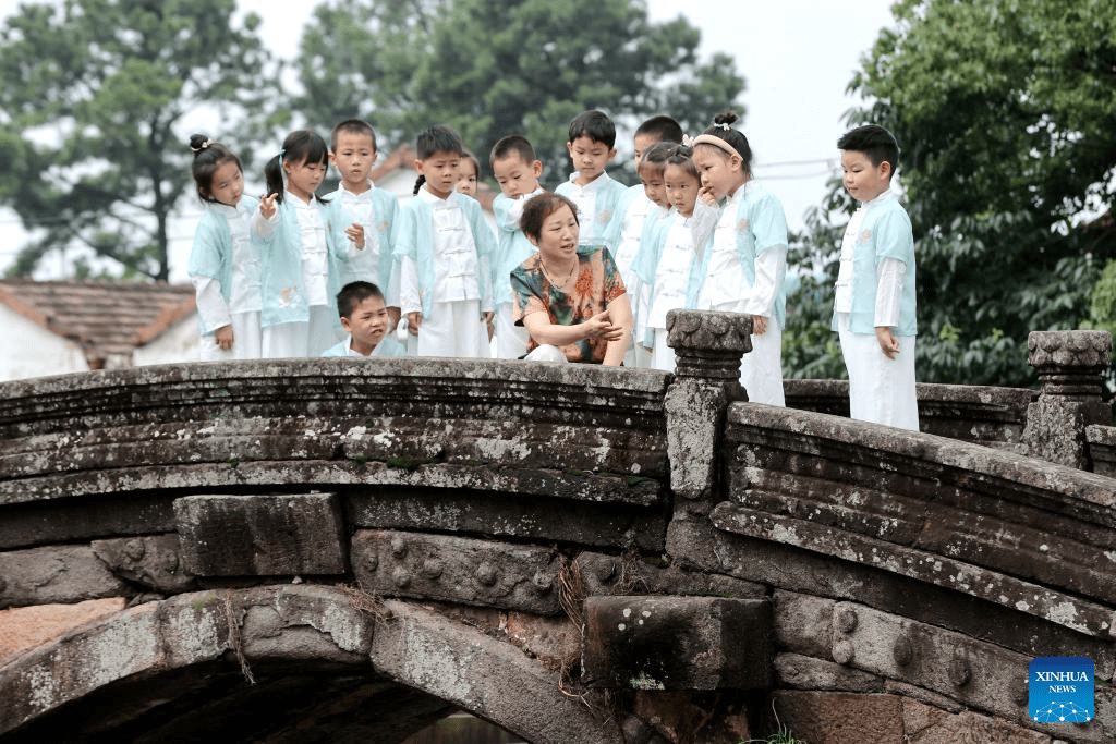 Ancient stone bridges under well protection in east China's Zhejiang-5