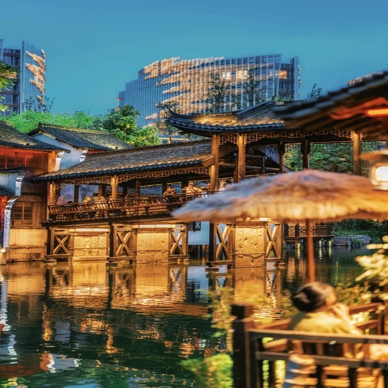 Wuzhen: The Ancient Cyberpunk Water Town of China-3