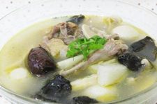 How to Make Stewed Pigeon Soup-2