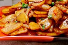 How to Make Dry Pot Fried Potato Slices-4