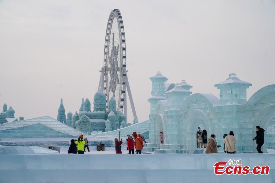 Disney's 'Frozen' in real-life stuns visitors in Harbin-2