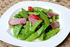 How to Cook Snow Peas with Preserved Pork-2