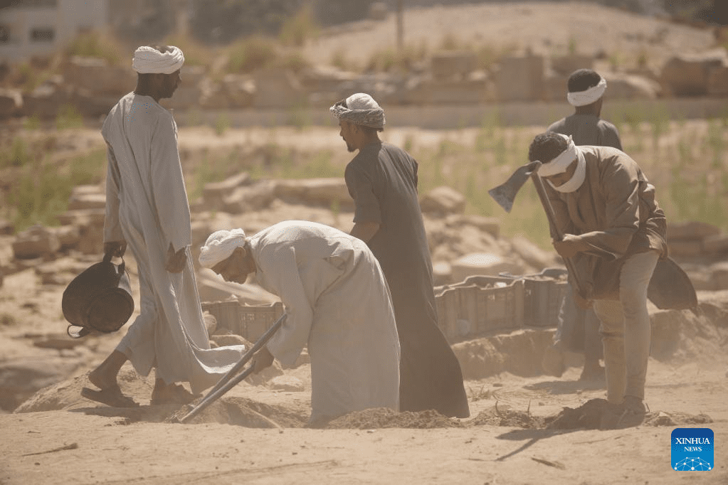 Ancient temple excavation gains progress by joint Egyptian-Chinese archaeological mission-6