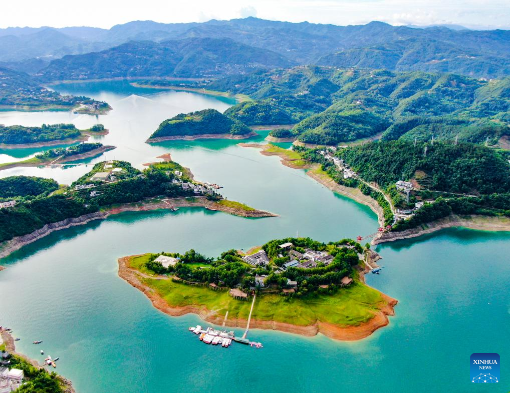 Scenery of Yinghu Lake scenic spot in Ankang, NW China-1