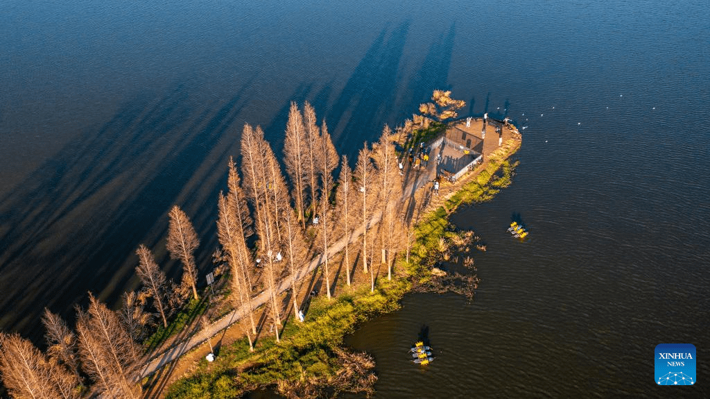 View of Dianchi Lake in Kunming, SW China's Yunnan-3