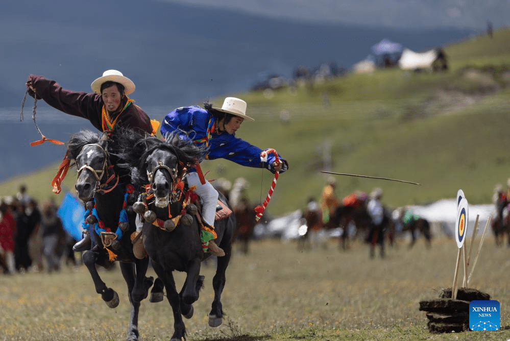 Horse racing event kicks off in SW China's Sichuan-11