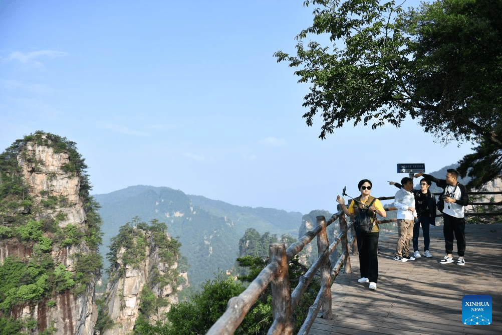 China's Zhangjiajie sees record high S. Korean tourists in Q1-1