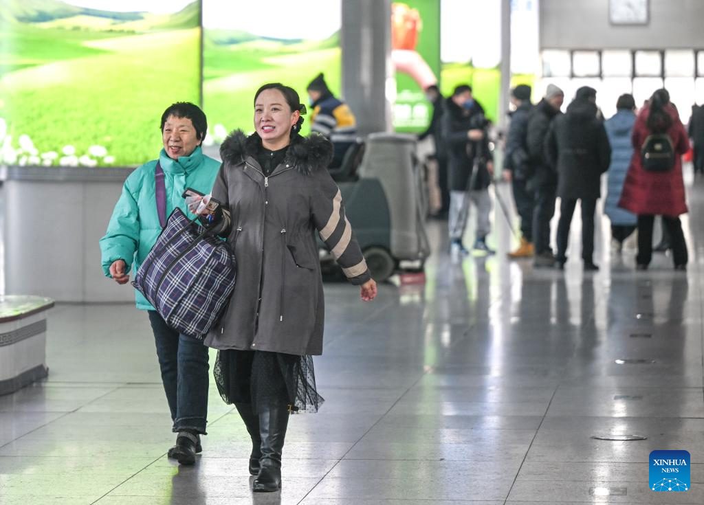 Spring Festival travel rush kicks off with record-breaking trips expected-1