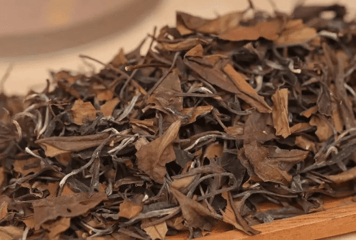 The Great Revelation of White Tea: Debunking the Myth of Red-Infused Aged White Tea-4