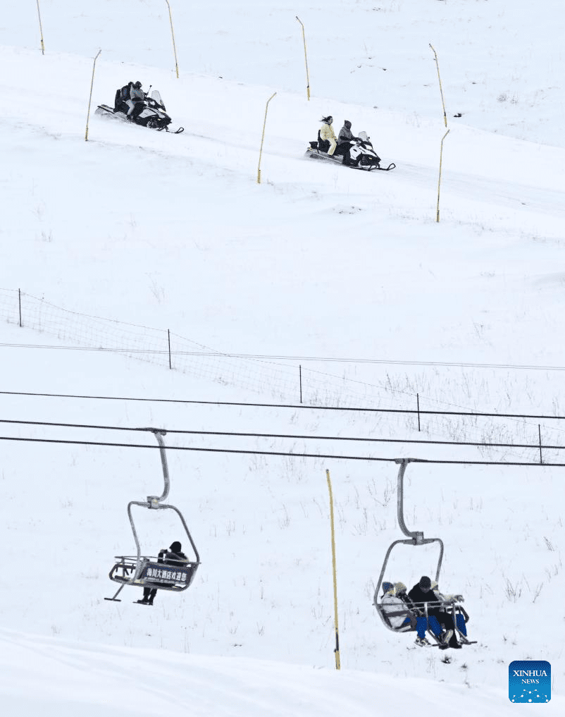 In pics: ski resort in Xinjiang-1