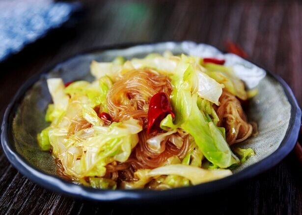 Cabbage Stir-Fried with Glass Noodles-1