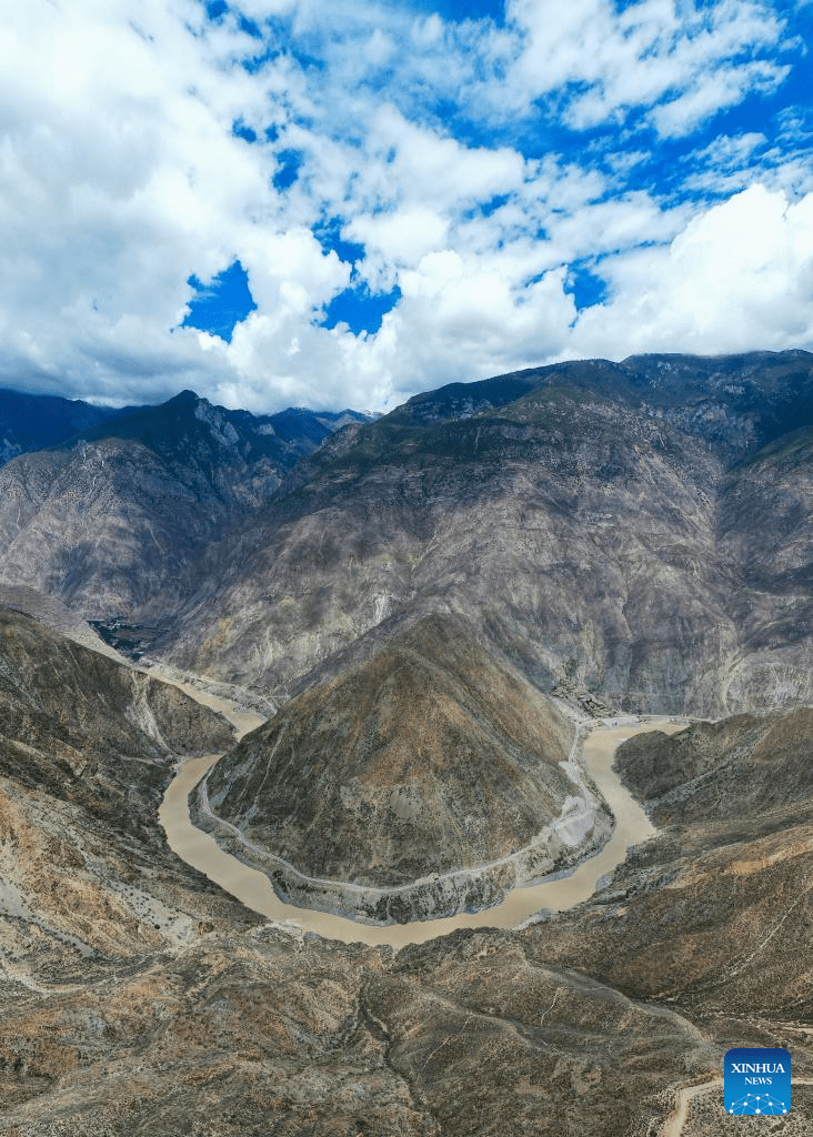 View of bend of Jinsha River in SW China-2