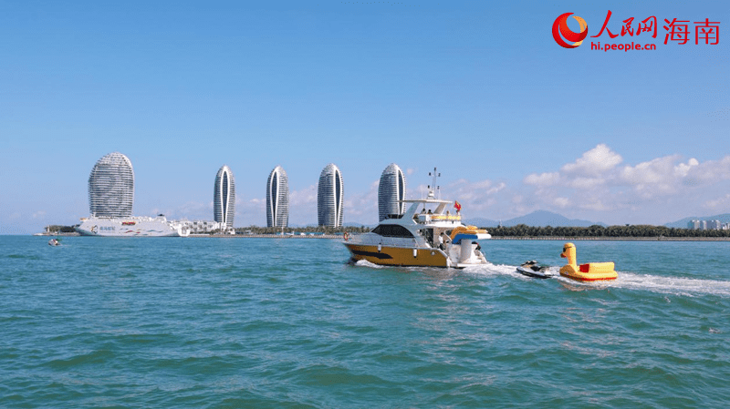 Yacht tourism thrives in Sanya, S China's Hainan-4