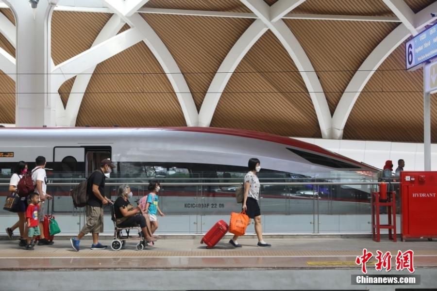 Jakarta-Bandung high-speed railway manages 1 million passengers-4