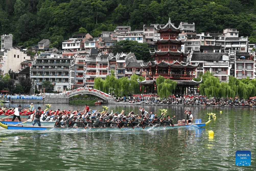 Dragon boat races held across China to mark Duanwu Festival-2