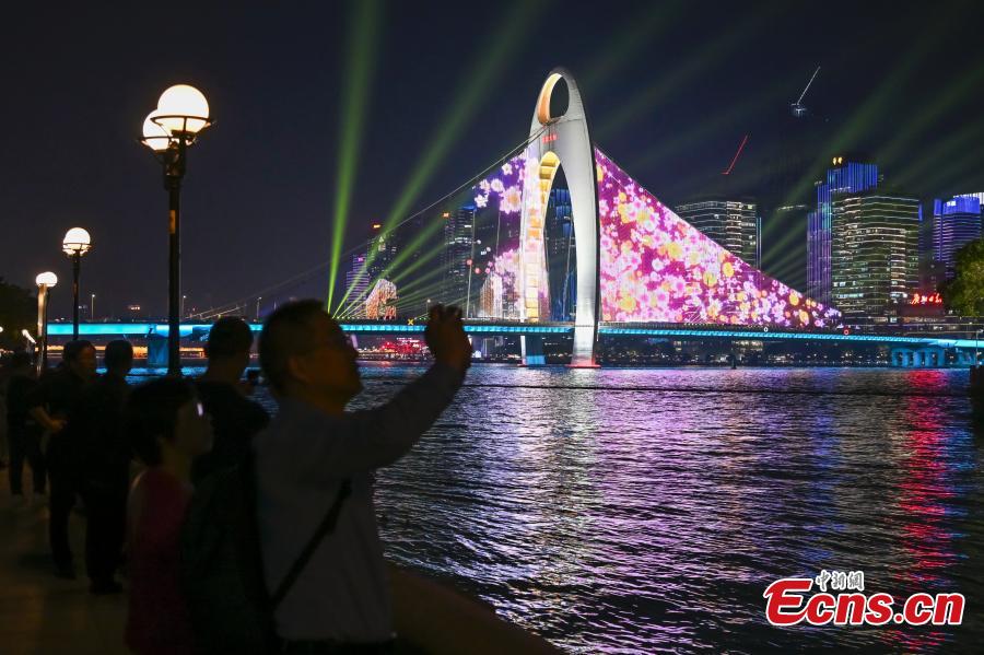 Guangzhou lighted up for international light festival-3