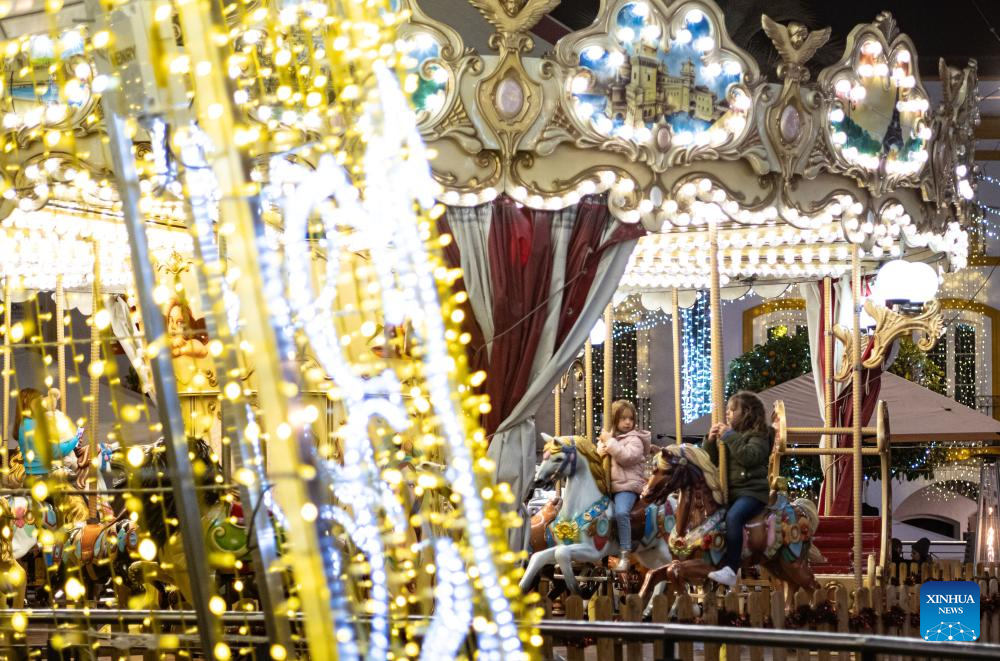 In pics: Christmas fair in Madrid, Spain-3