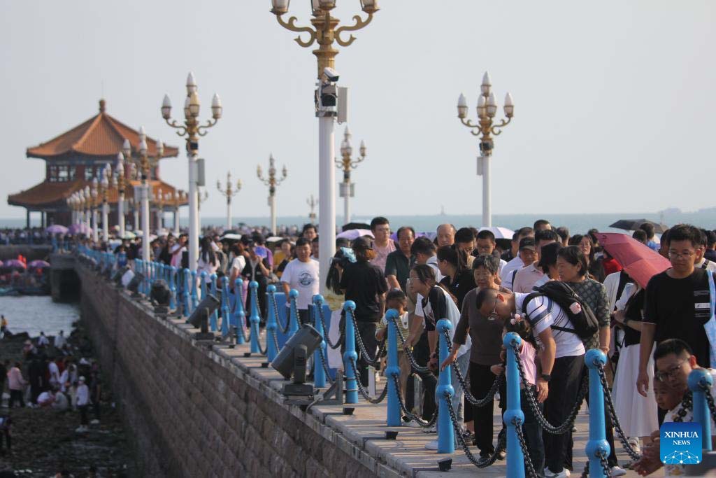 Tourism booms across China during Mid-Autumn Festival and National Day holiday-2