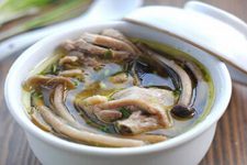 Mushroom and Chicken Soup with Tea Tree Mushrooms