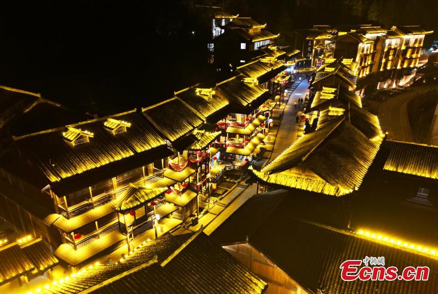 Youzhou ancient town lit up at night-6