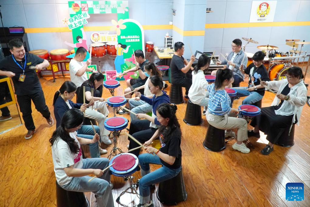 Night schools opened for young people to study and relax in Zibo-2