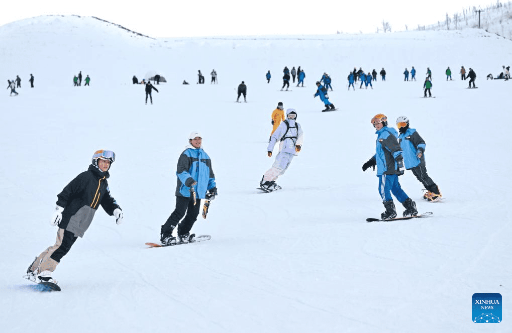 In pics: ski resort in Xinjiang-6