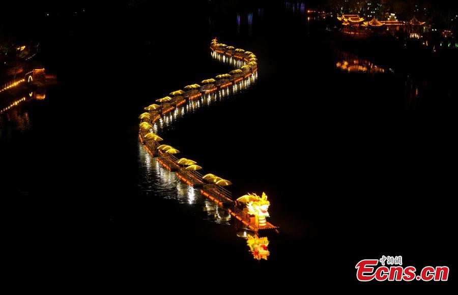 200-meter-long dragon boat rafts on river-3