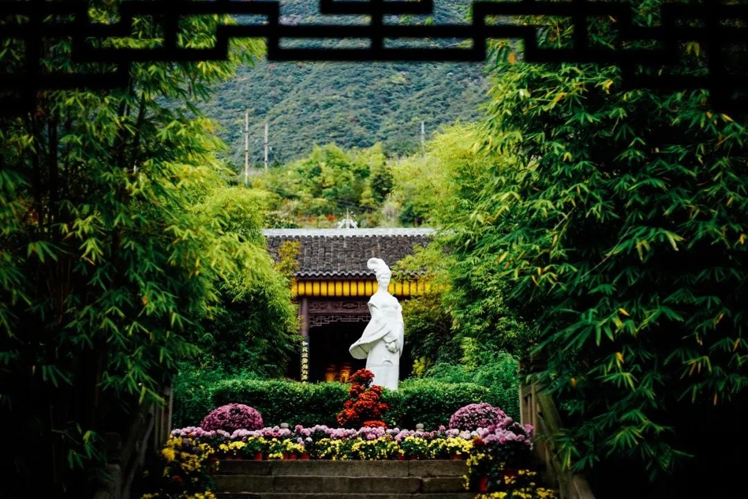 Discovering Hubei's Cultural Treasures: Recite Poetry, Enter Free!-1