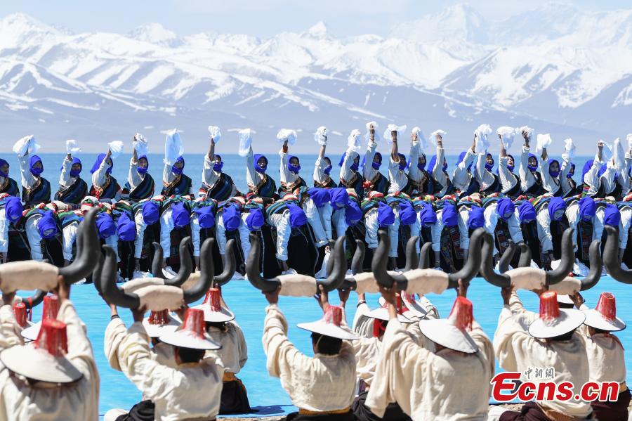 Lake Namtso welcomes tourism season in Xizang-4